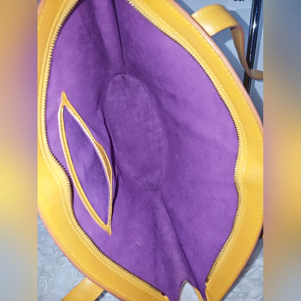 🔥😍Beautiful Condition😍🔥 Authentic Louis Vuitton Saint Jacques Epi - Picture 9 of 17